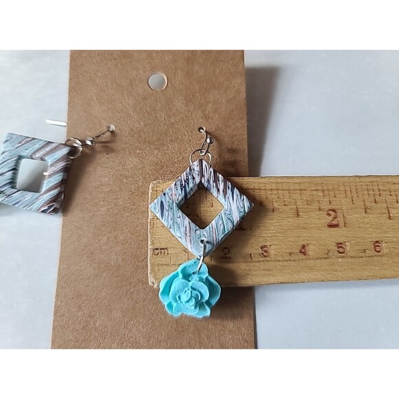 Polymer Clay Floral Dangling Earrings New - Picture 9 of 10